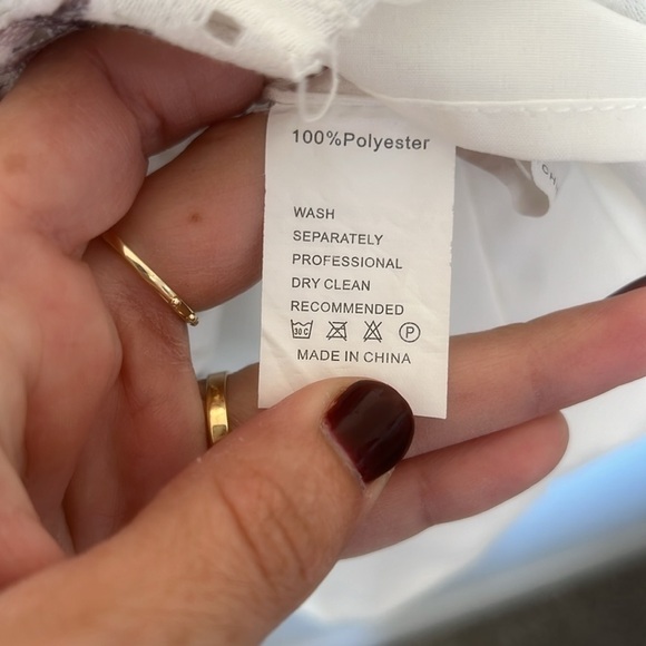 AVANTLOOK SLEEVE PRINTED LACE MINIDRESS IN WHITE BLACK - Picture 4 of 10